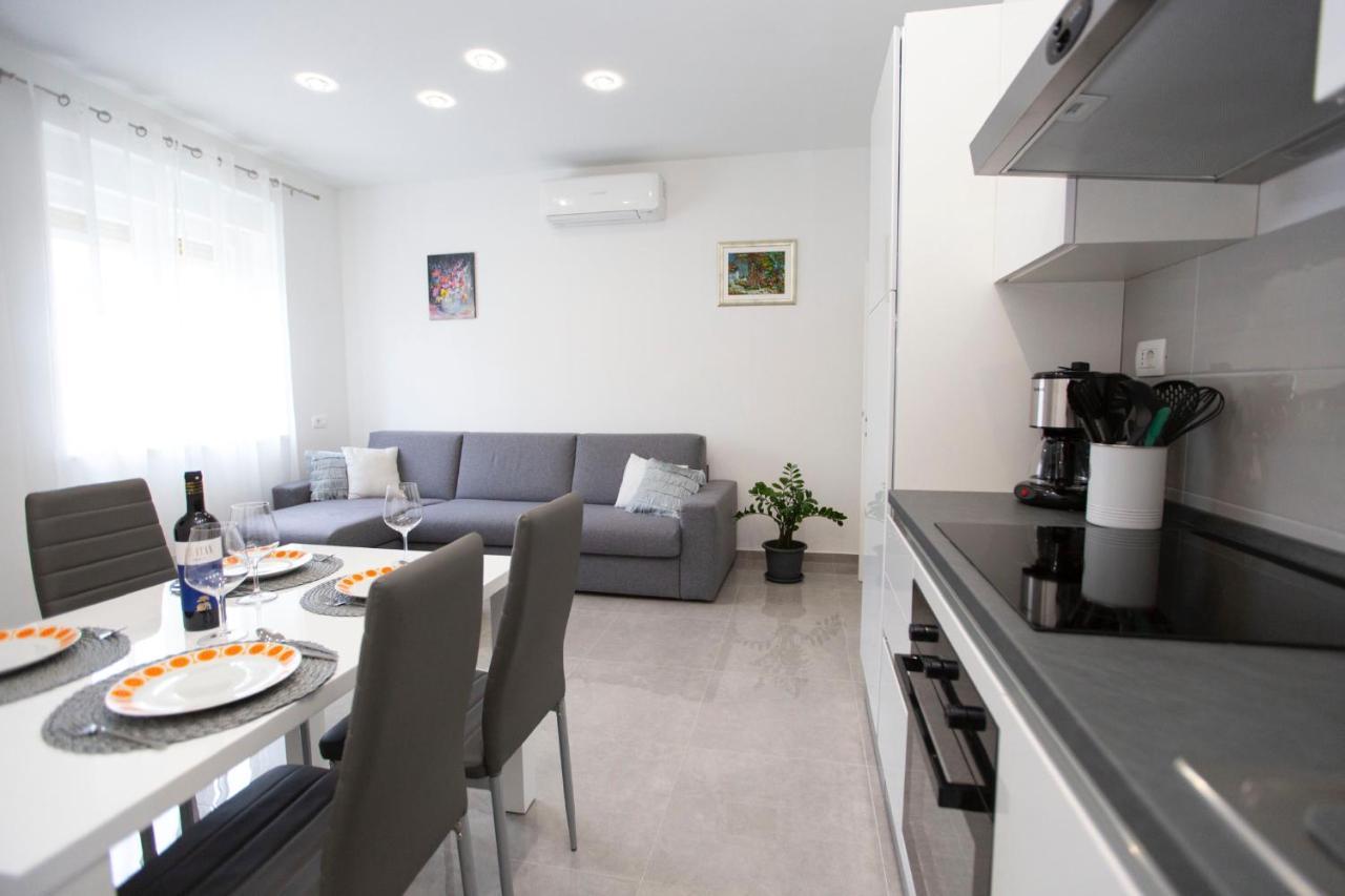 Triple A Appartement Split Buitenkant foto