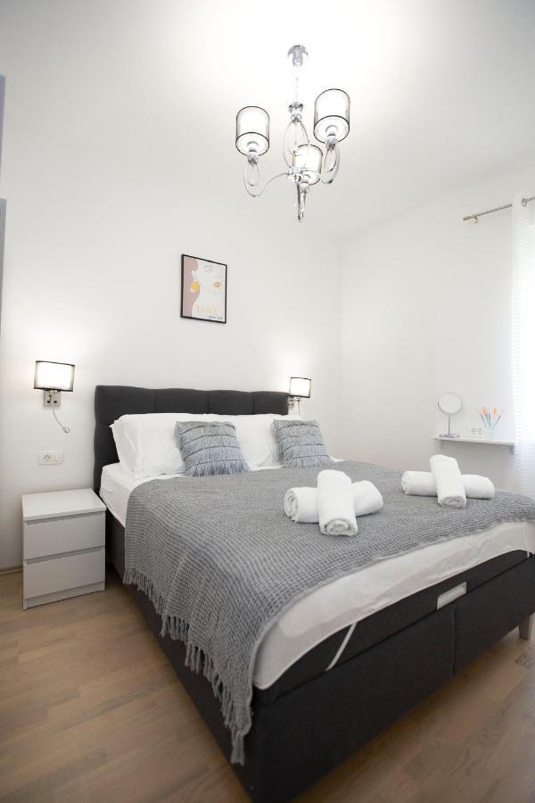 Triple A Appartement Split Buitenkant foto