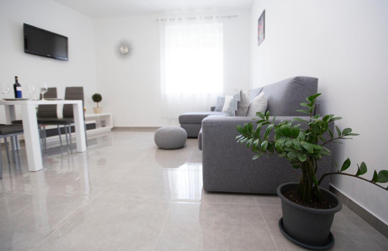 Triple A Appartement Split Buitenkant foto