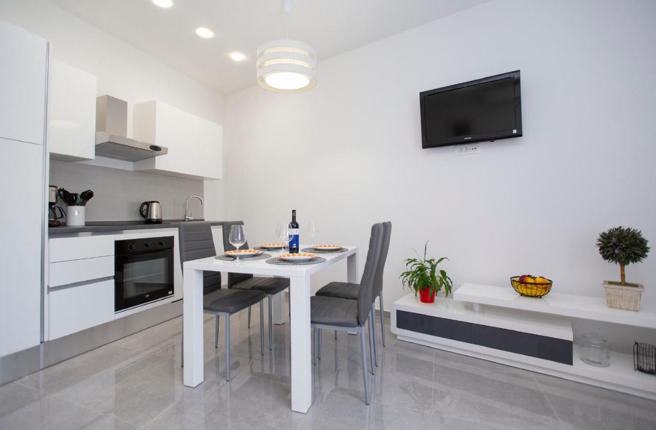 Triple A Appartement Split Buitenkant foto